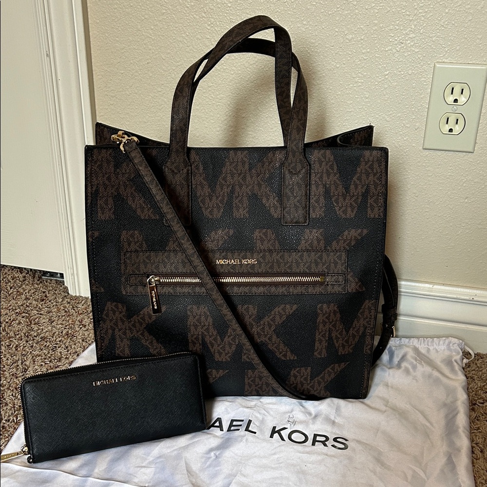 Michael Kors MK Large Kenly Tote in Black and Brown with wallet and dust bag set